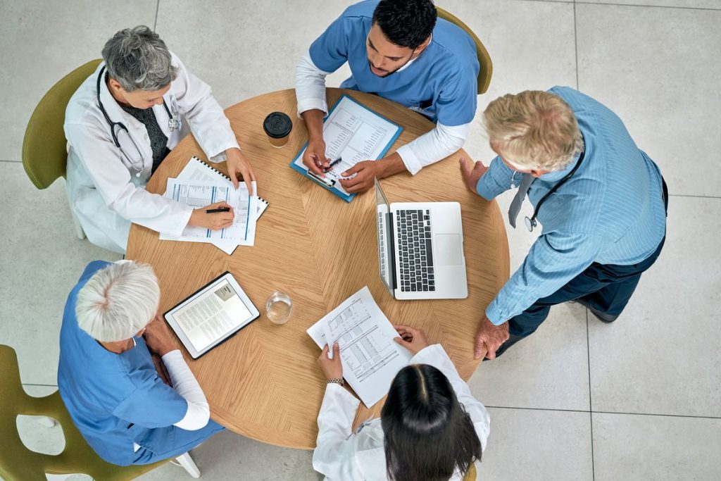 local help desk for international patients